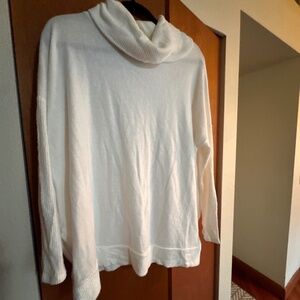 White cowl-neck sweater in excellent condition